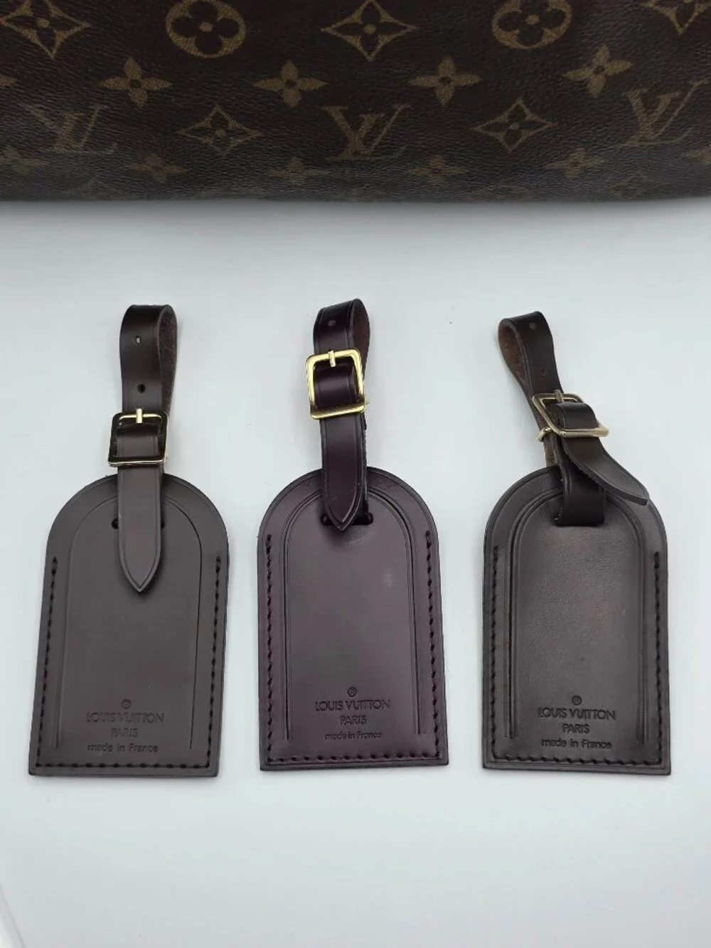 Authentic 1 Louis Vuitton Brown Leather Luggage Tag – Excellent Condition